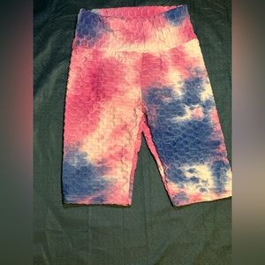 2 peace fit cite colors great for working out never relay been put on